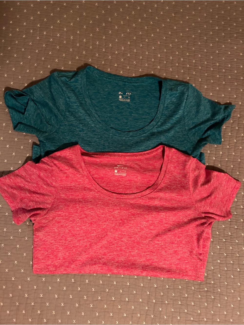 Pair of 2 Nike Short Sleeve Dri-Fit Tees in Teal and Pinkish/Red Size Small